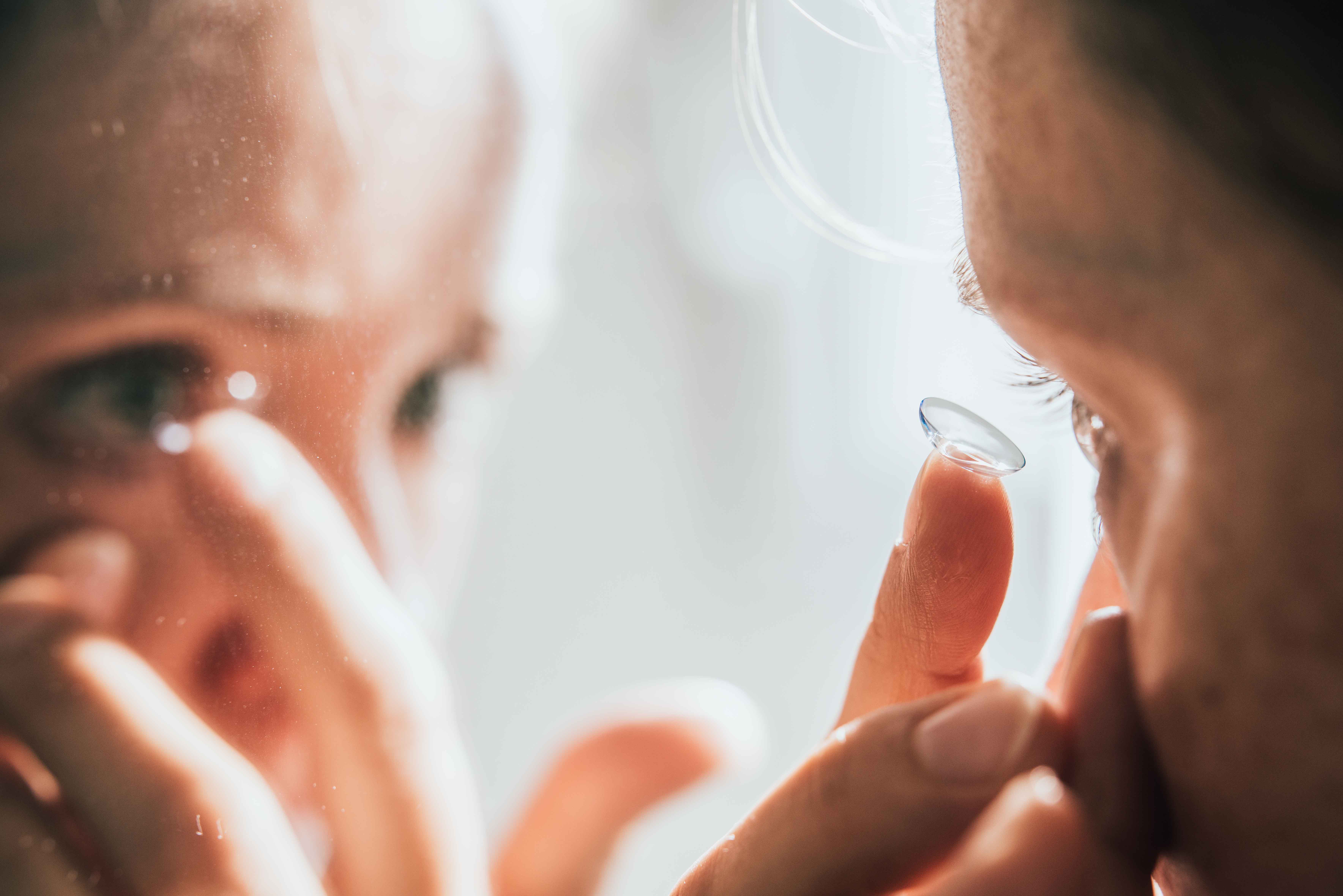 Lentilles de contact : 5 conseils pour un usage sans risque