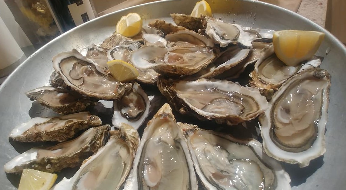 Huitres sur un plateau