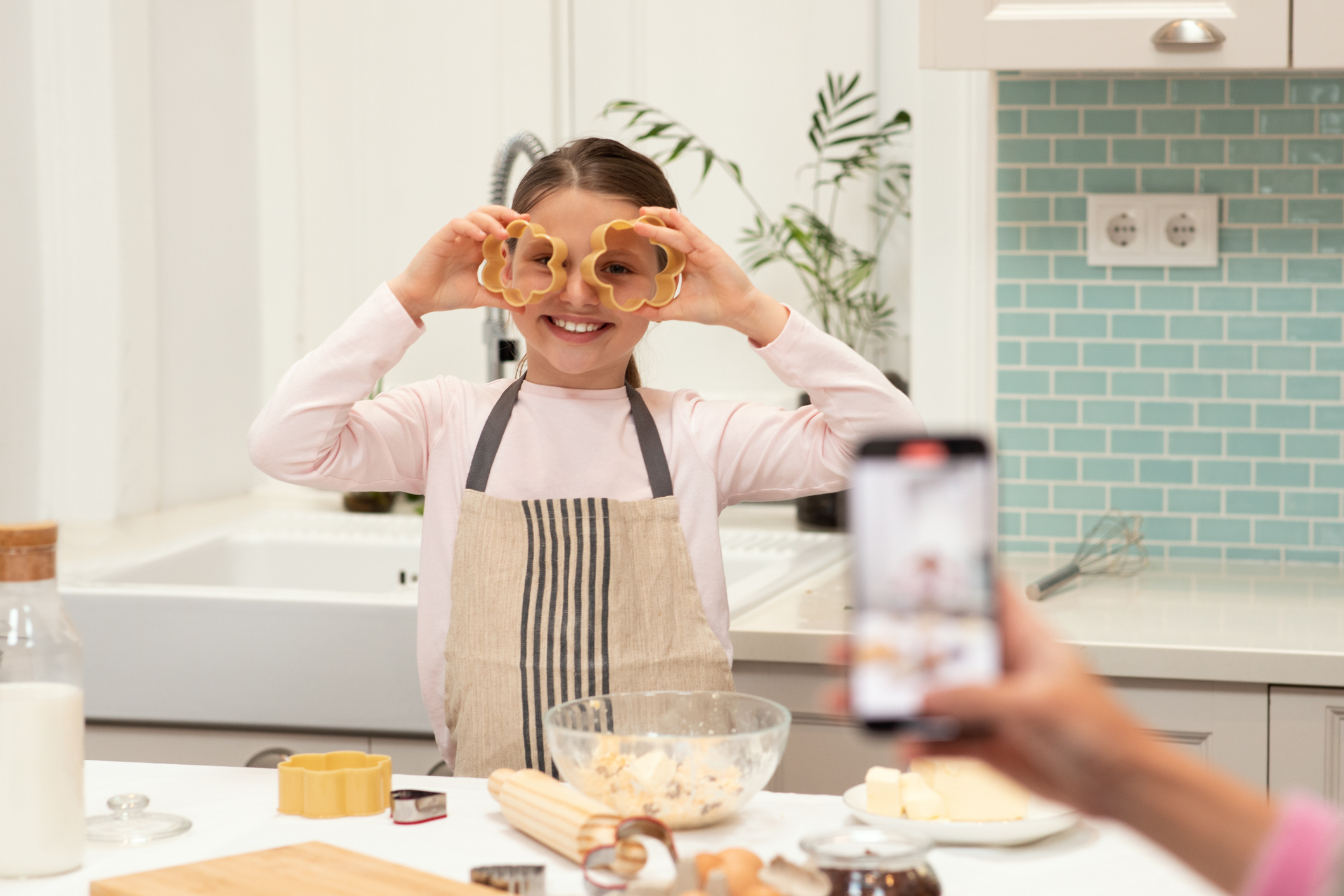 « Sharenting » : pourquoi partager des photos de ses enfants sur les réseaux sociaux est-il si risqué ?
