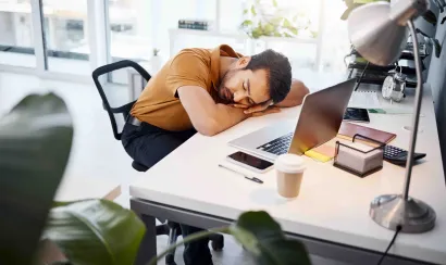 Sommeil : quels sont les bienfaits de la micro-sieste ?
