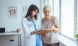 Comment se soigne un accident vasculaire cérébral (AVC) ?