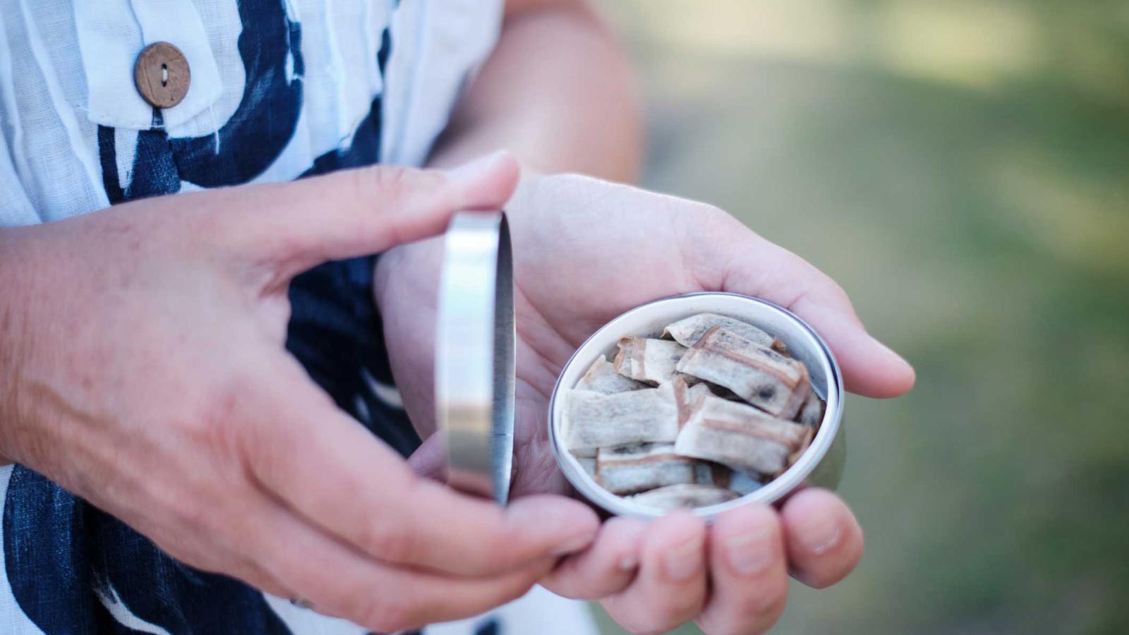 Nicotine : l'interdiction des pouches est suspendue